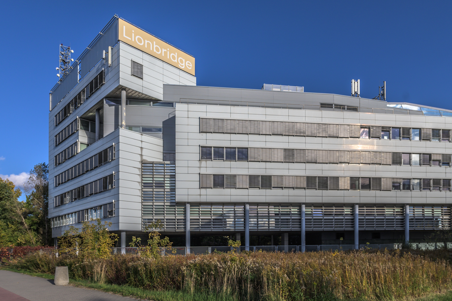 Zdjęcie architektury budynku Taifun